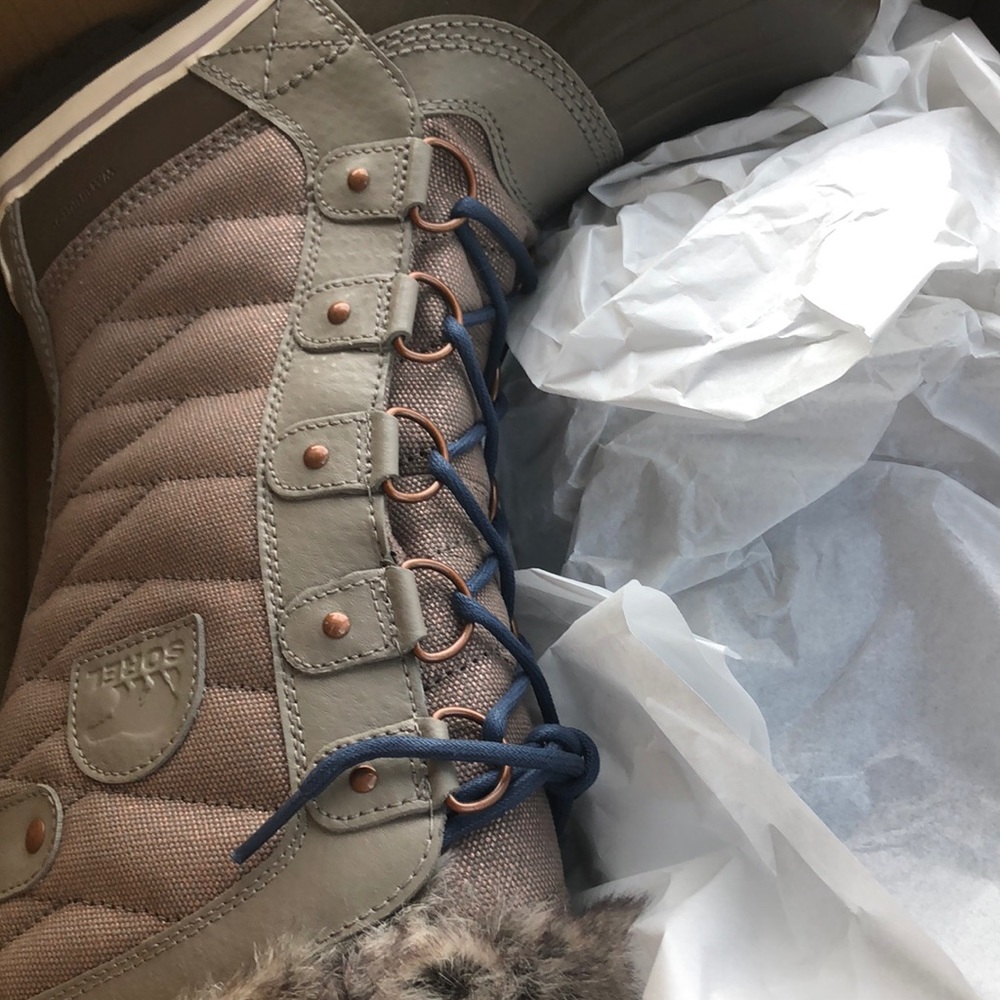 Tofino ll Sorel waterproof boot kettle / dusk NIB - Picture 3 of 7